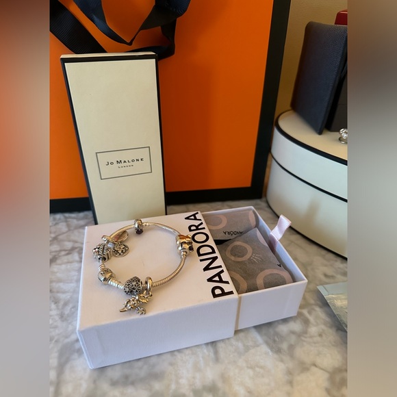 PANDORA bracelet with 7 pendants - Picture 3 of 3